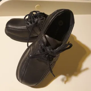 کفش بچگانه