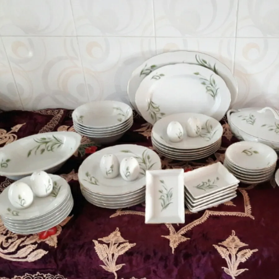 سرویس چینی گل گندمی قدیم