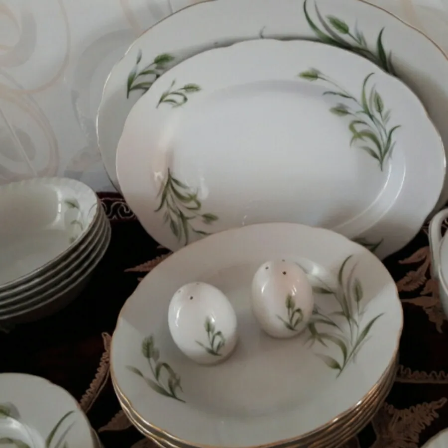 سرویس چینی گل گندمی قدیم