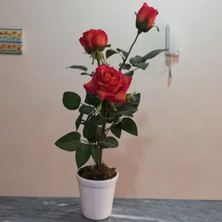گلدان گل مصنوعی