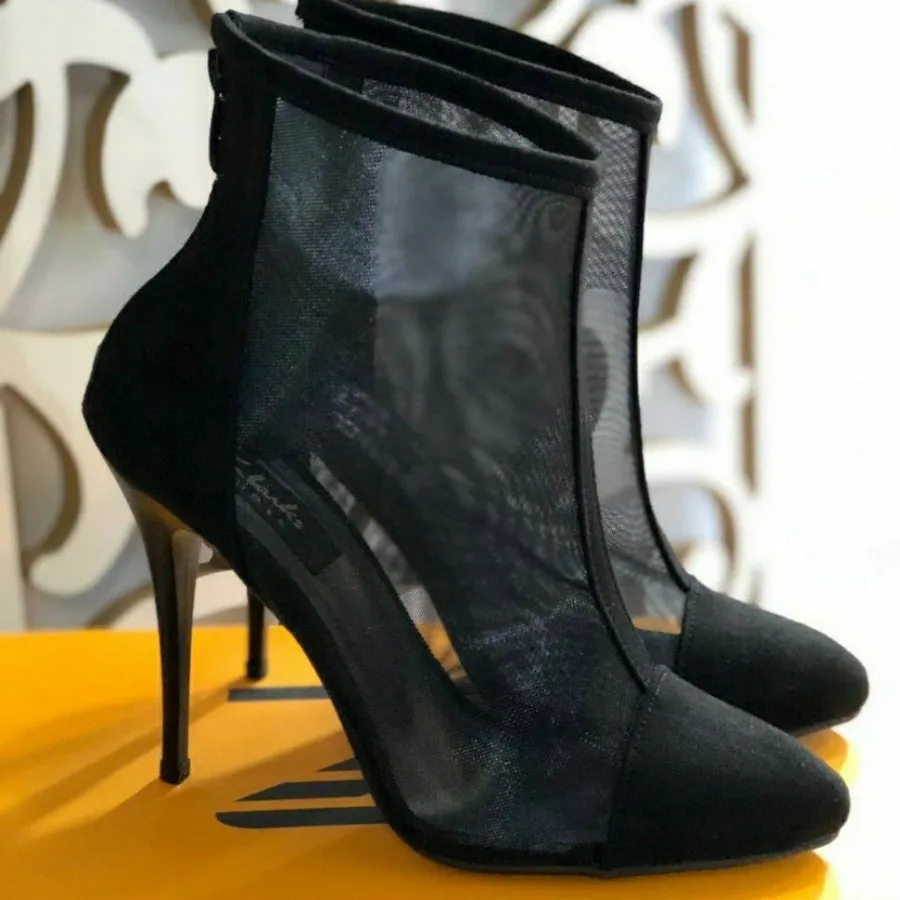 کفش پاشنه دار