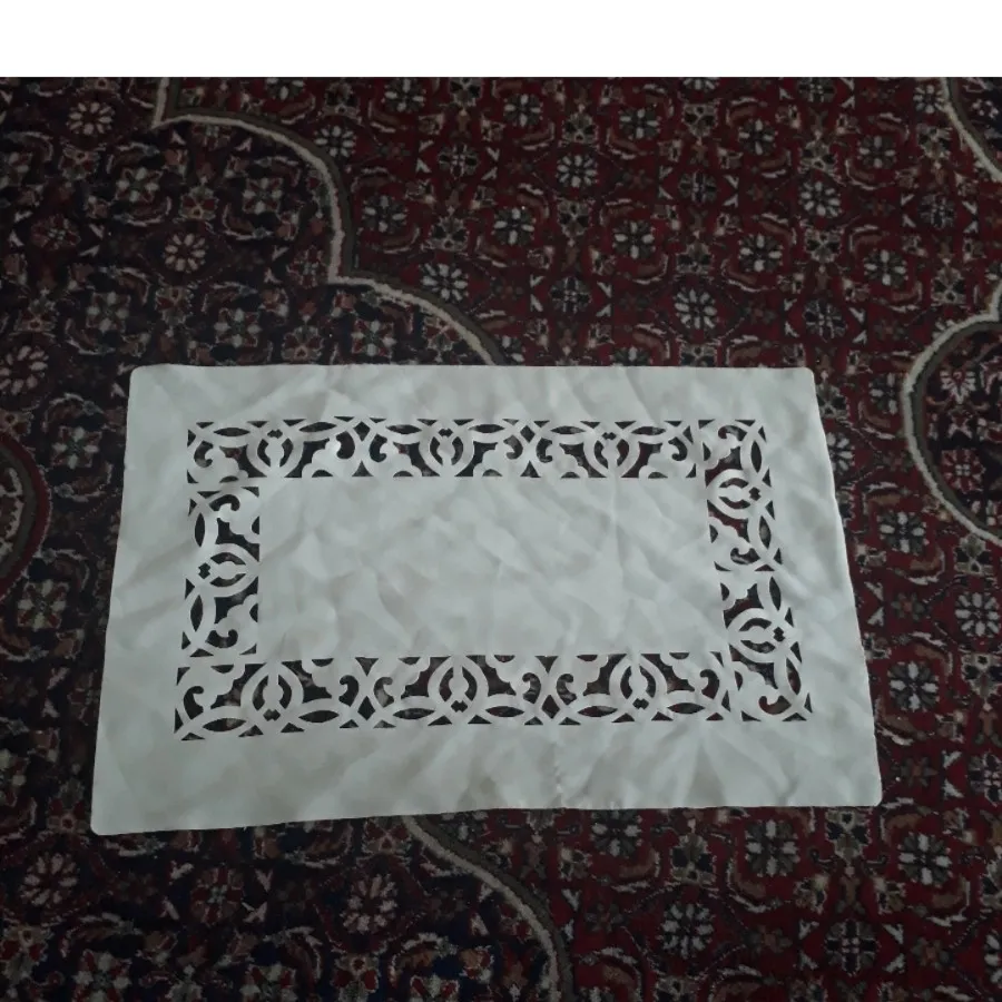 رومیزی هویه کار شده