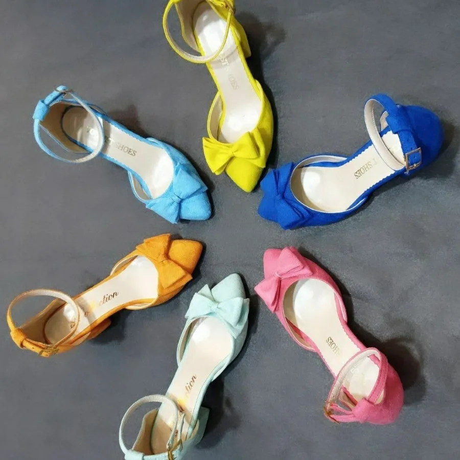 کفش پاشنه دار