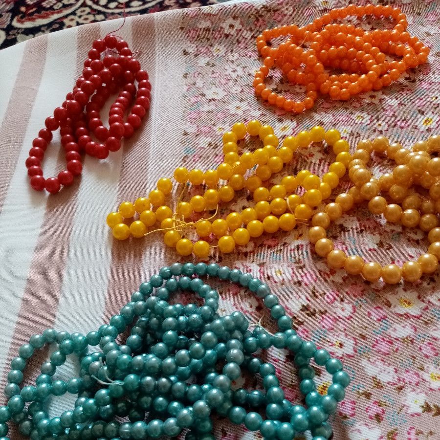 مروارید های رنگی