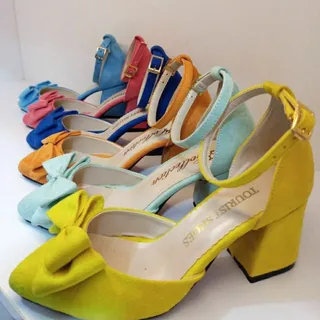 کفش پاشنه دار