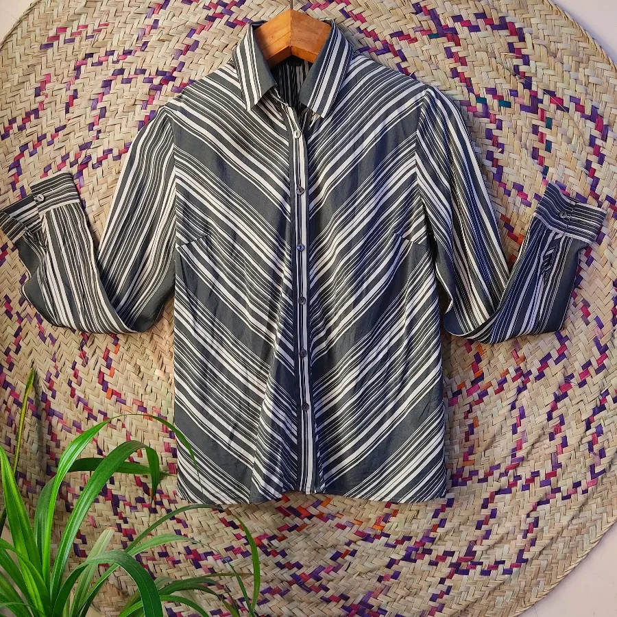 شومیزcarriesnote