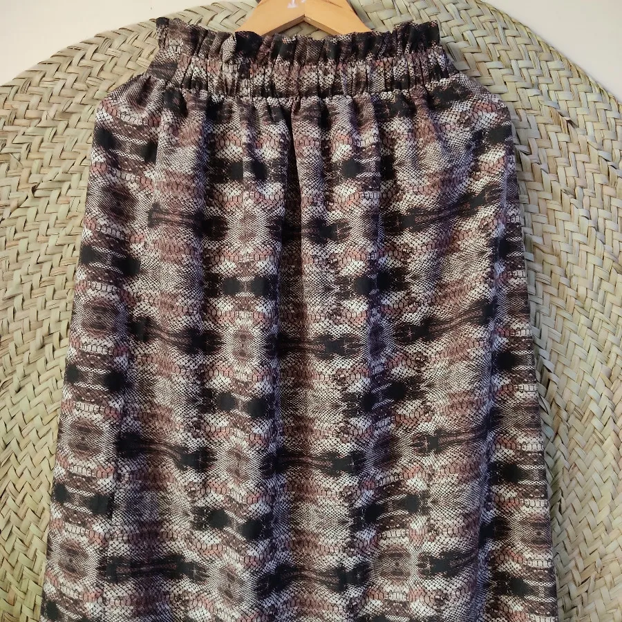 دامن مارک river land