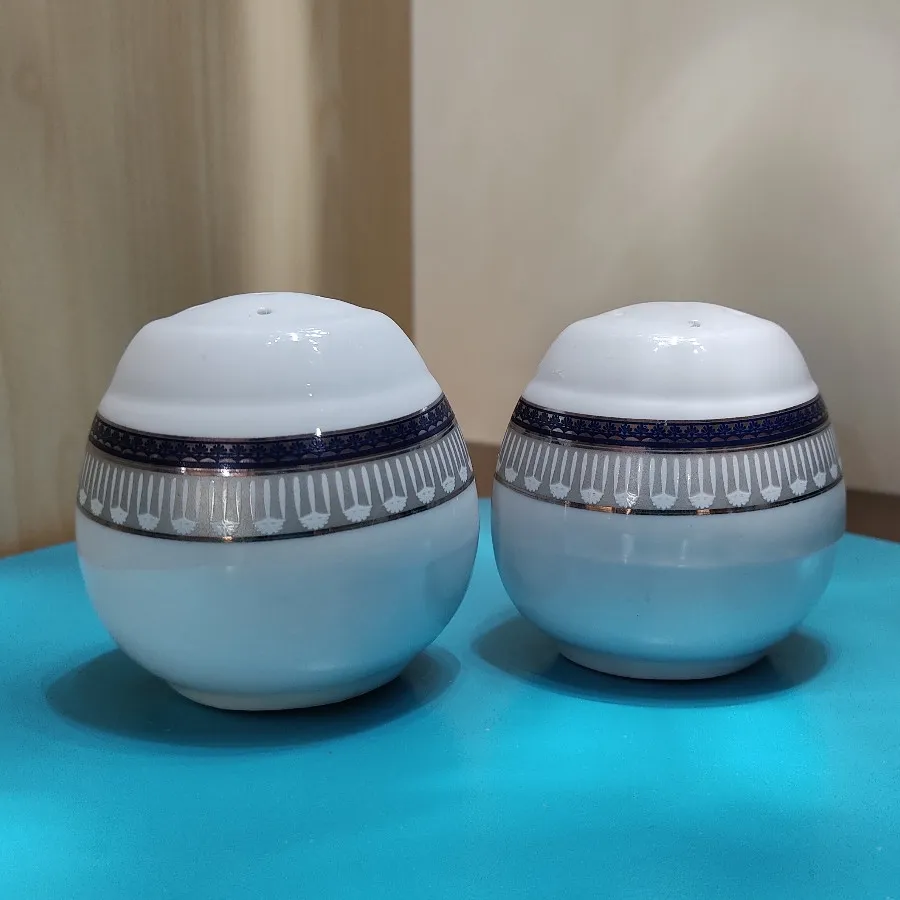 نمکپاش یا نمکدون