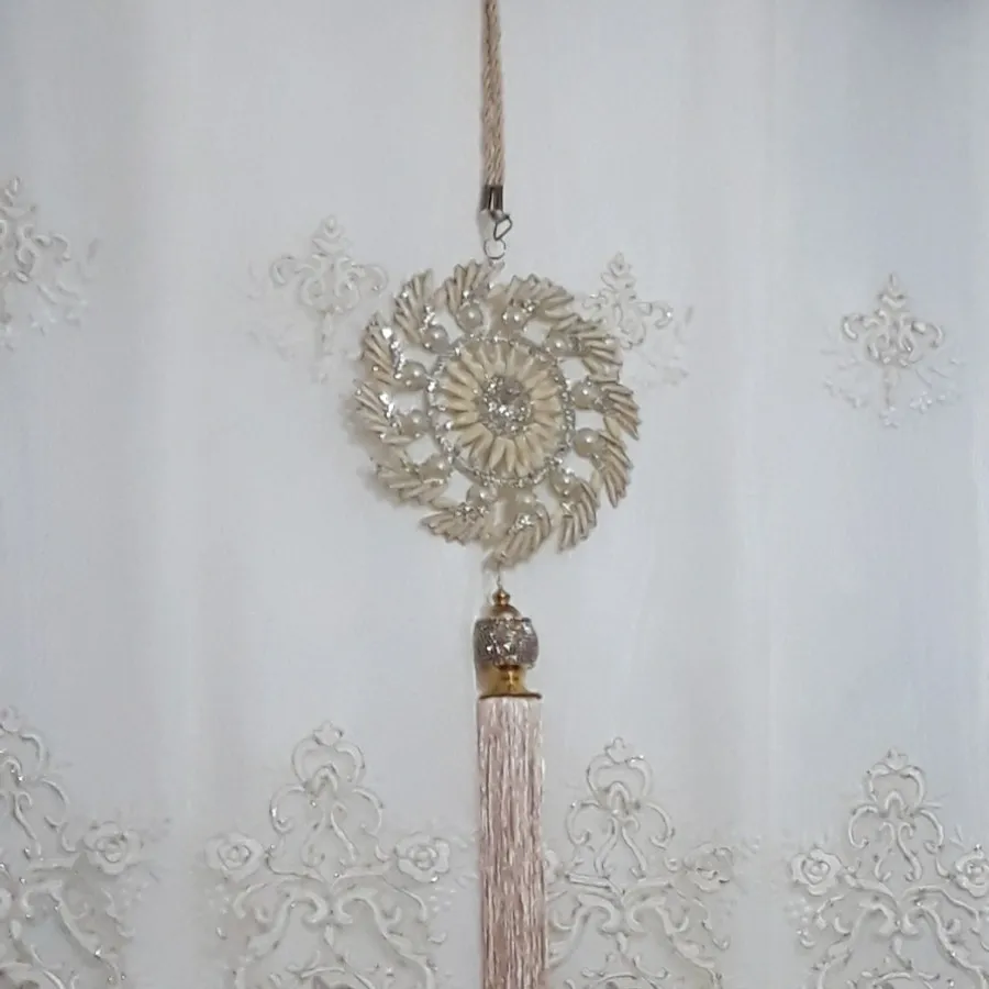 مدال وسط پرده