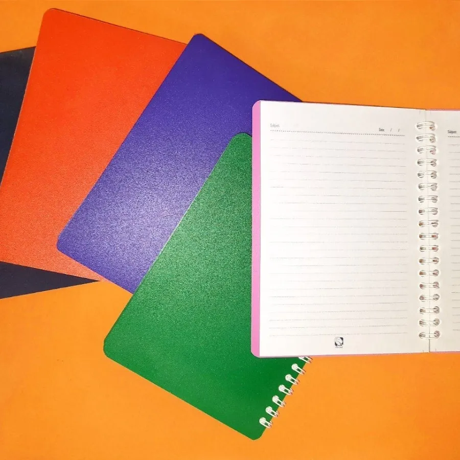دفترچه های رنگی و دلبر