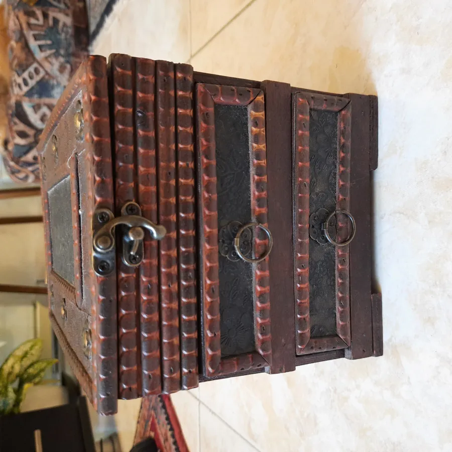 جعبه چوبی