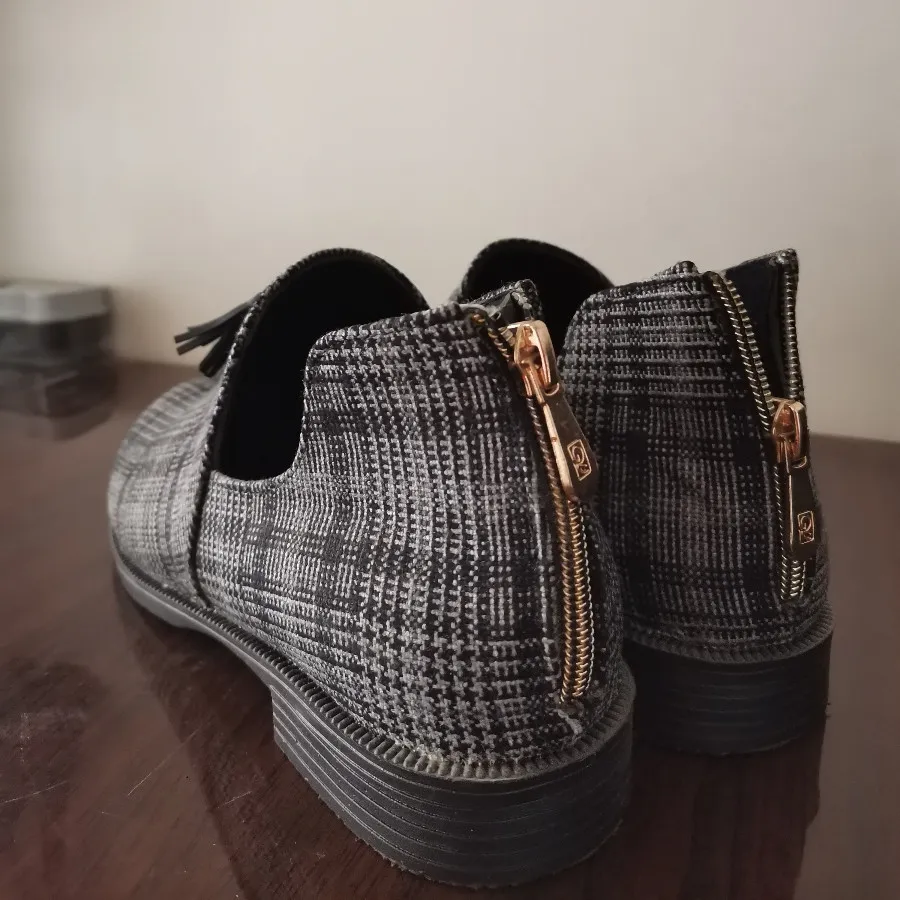 کفش طوسی چارخونه