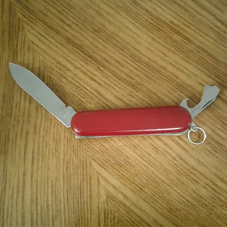 چاقوی تاشوی سوییسی