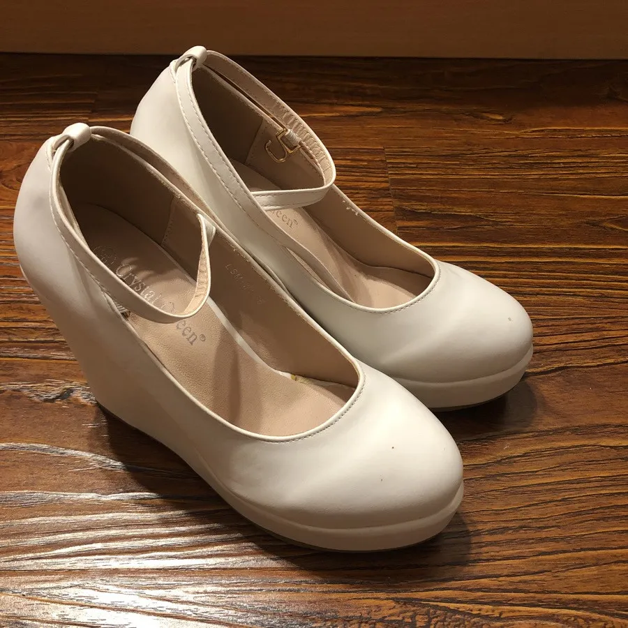 کفش سفید عروسی