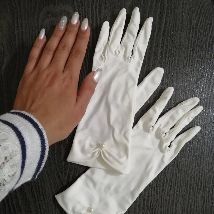 دستکش پارچه ای سفید رسمی