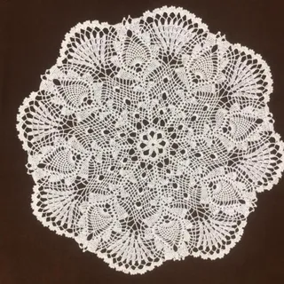 رومیزی قلاب بافی