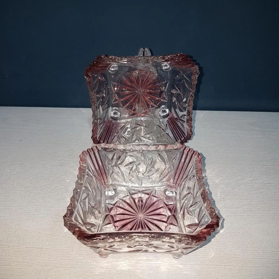 پیاله پایه دار