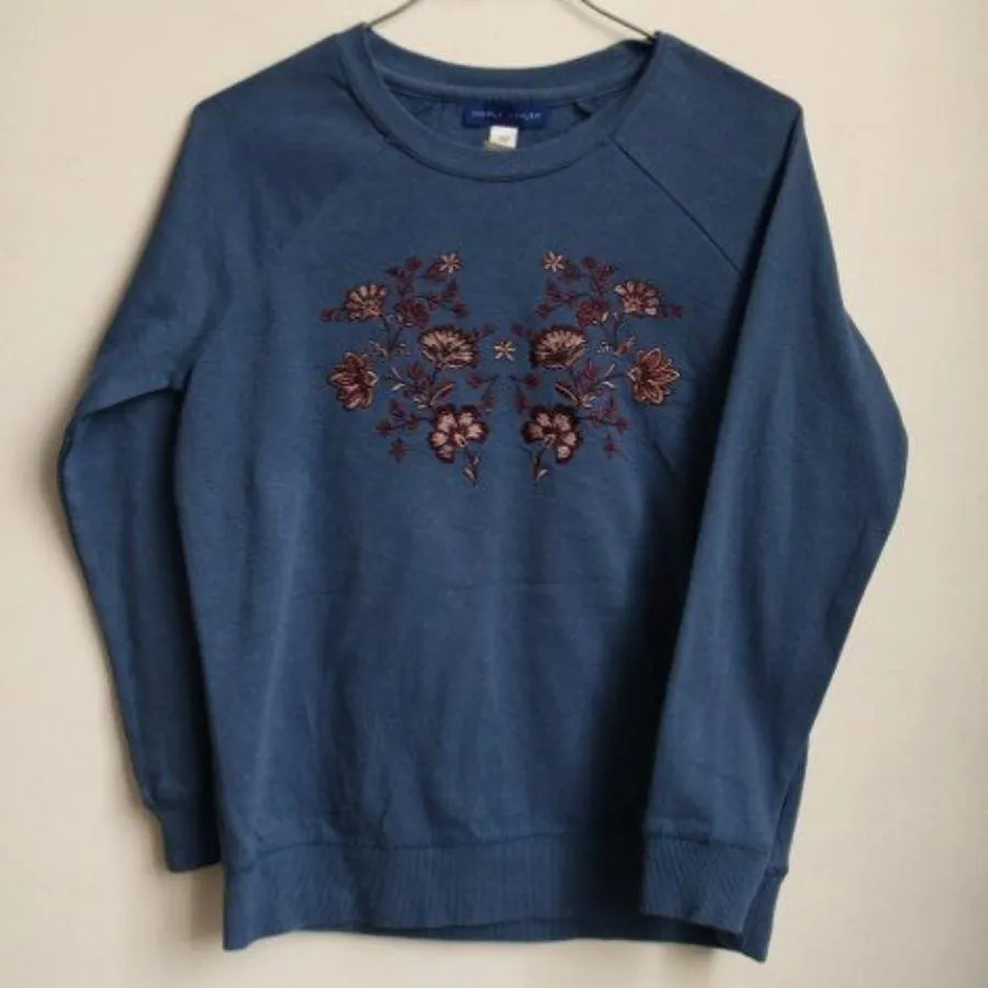 J crew hotsell embroidered flower sweatshirt