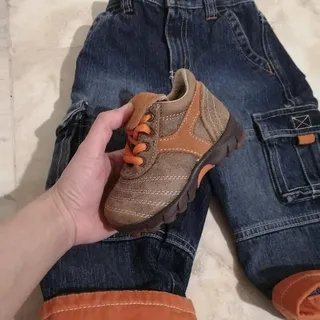 شلوار وکفش مارک