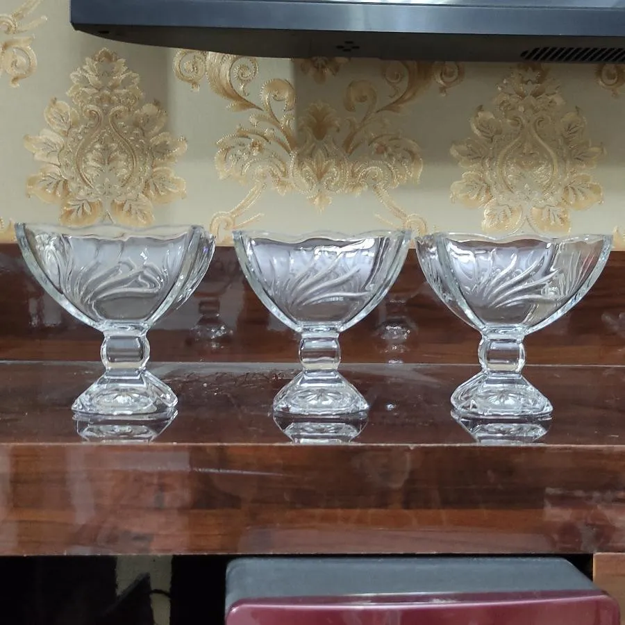 بستنی خوری یا قندون