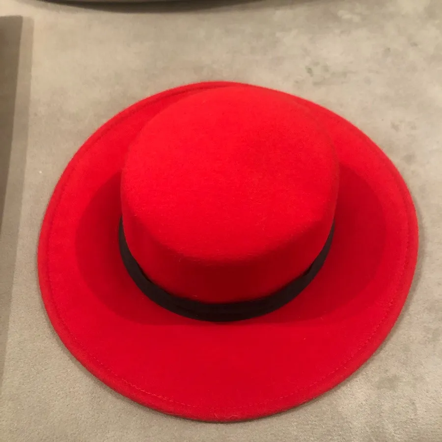 کلاه خاص قرمز