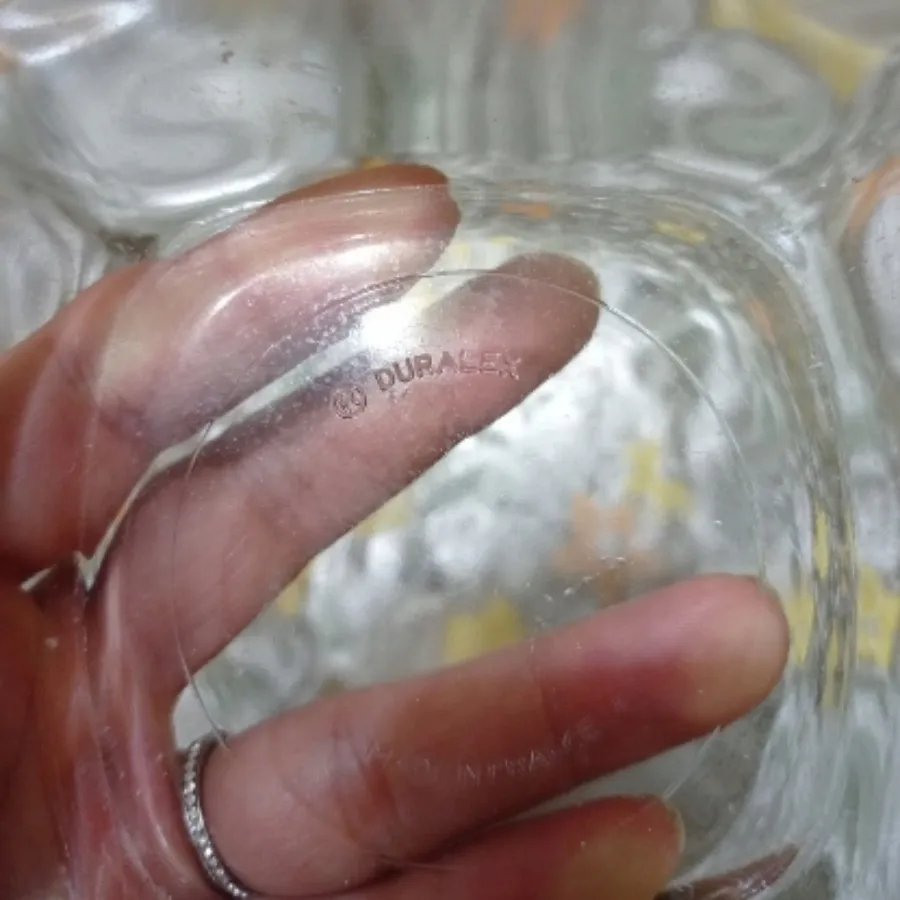 کاسه ماست،ترشی،سالاد