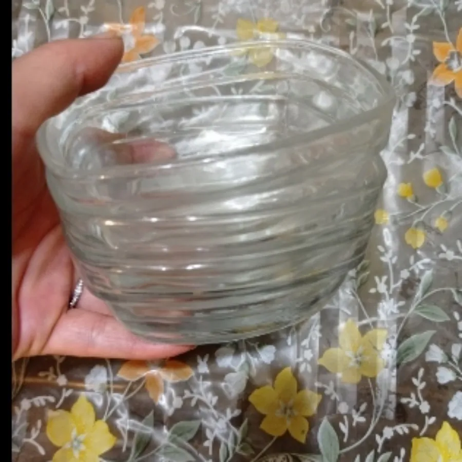 کاسه ماست،ترشی،سالاد