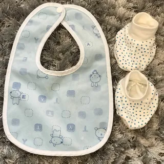 پیشبند و پاپوش نوزادی