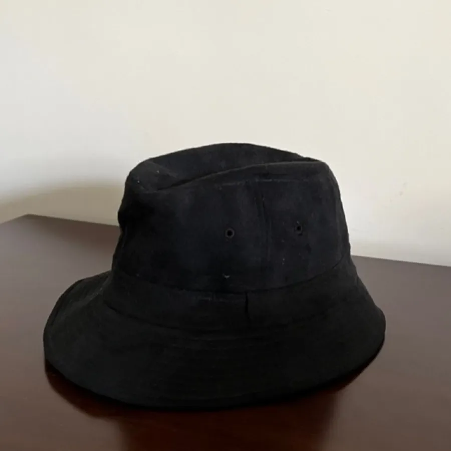 کلاه مشکی