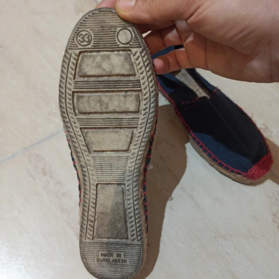 کفش کنفی