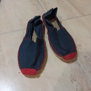 کفش کنفی