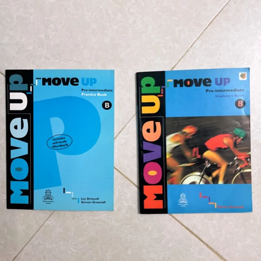کتاب آموزش زبان Move Up