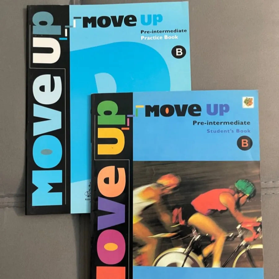 کتاب آموزش زبان Move Up