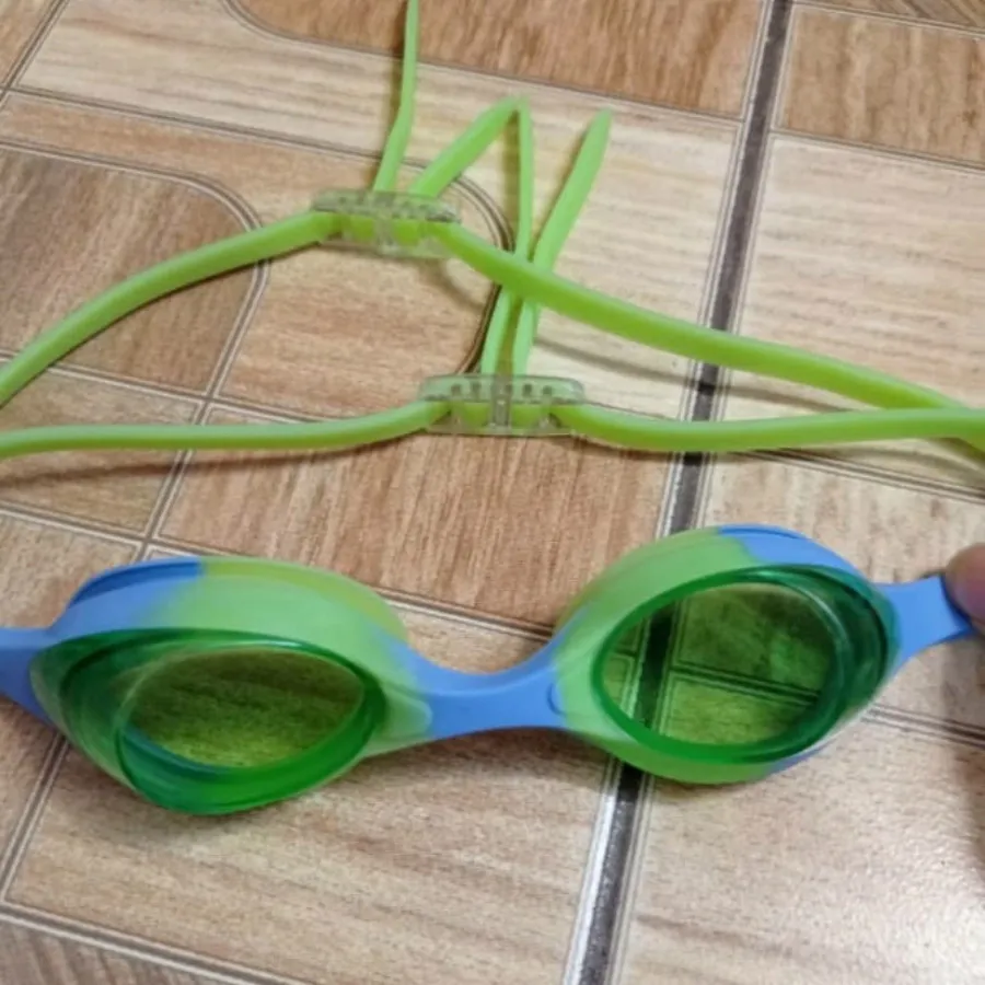 عینک شنای بچگانه