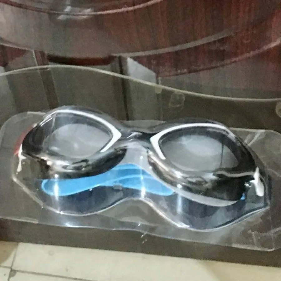 عینک شنای خارجی